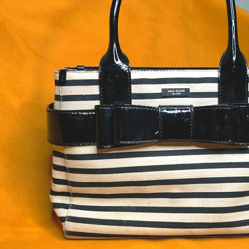 Kate Spade Canvas & Leather Bag 🌺BUNDLE & SAVE🌺 - Picture 5 of 7